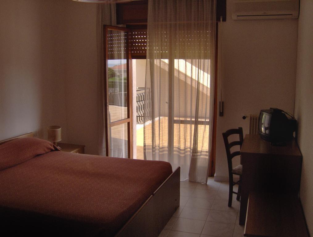 Hotel Svizzero Sangineto Camera foto